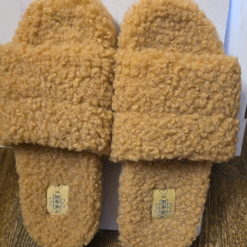 Serra Cozy Tan Open Toe Slippers